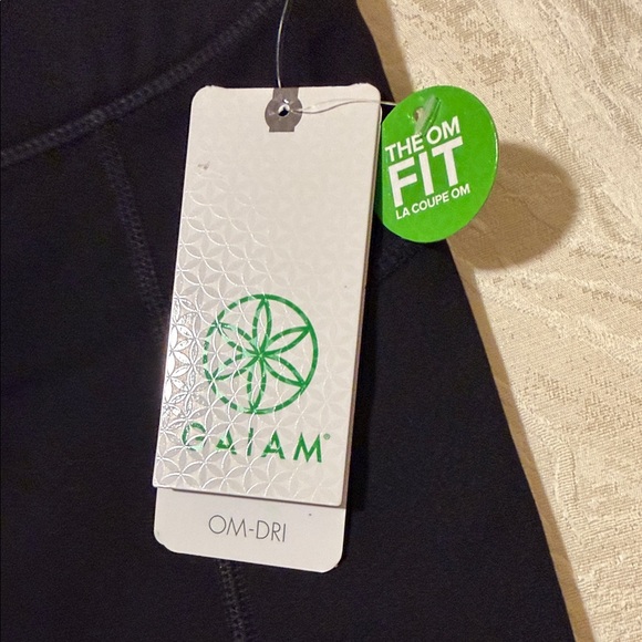Gaiam Black Tap Shoe Capri Leggings - Picture 4 of 4